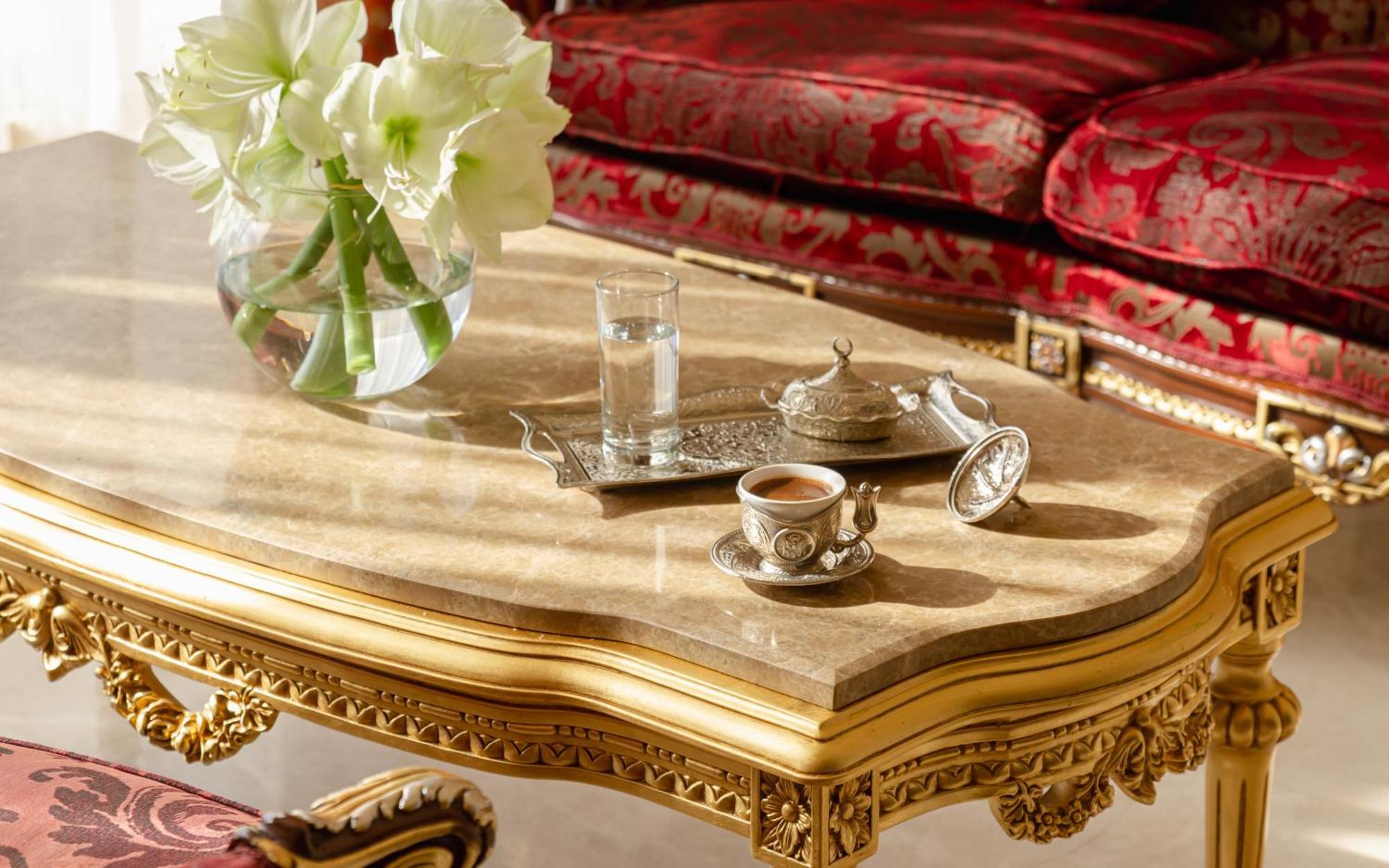 Shamakhi Palace Sharadil Seredil Exterior photo A coffee table